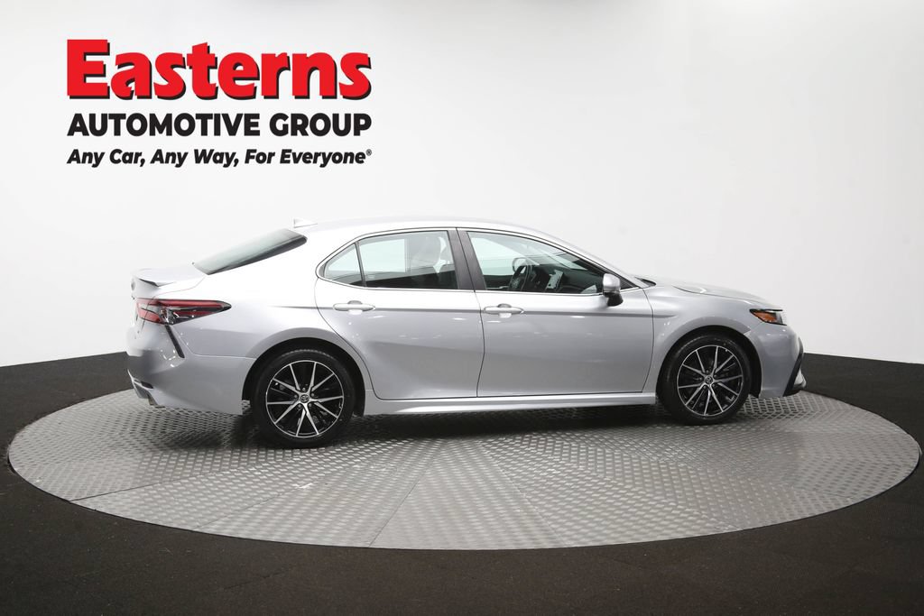 Used 2021 Toyota Camry SE w/ Carpet Mat Package (TMS) FWD image 43