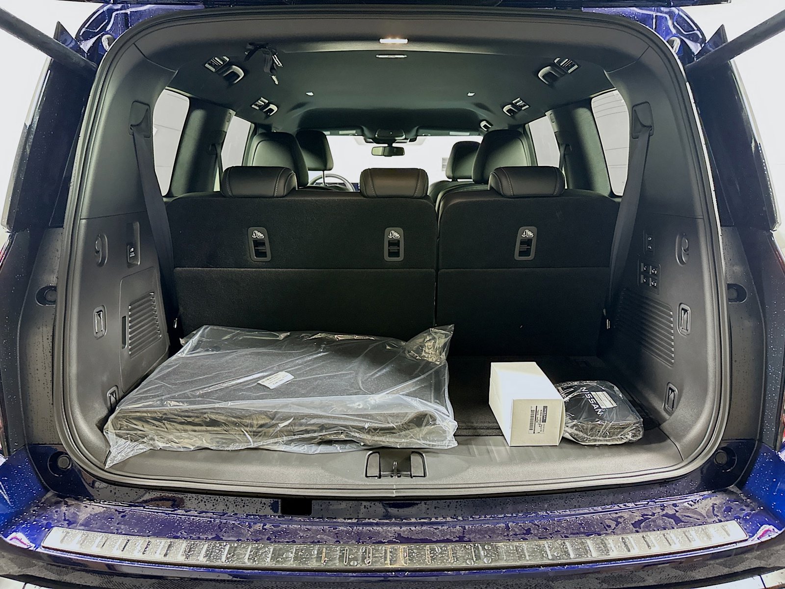 New 2026 Nissan Armada PRO-4X w/ Captain's Chari Seat Package AWD/4WD image 20