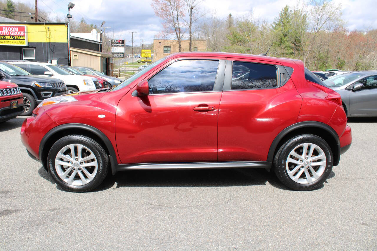 Used 2011 Nissan Juke SV w/ Interior Illumination Pkg image 12