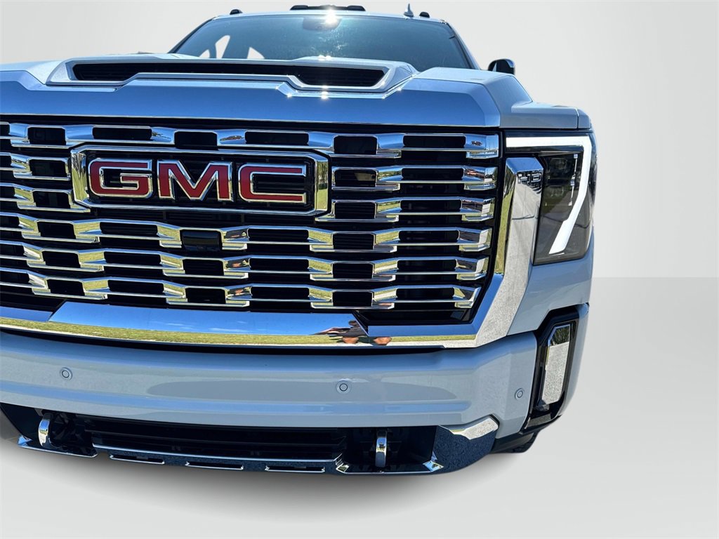 New 2026 GMC Sierra 2500 Denali w/ Denali Reserve Package image 7