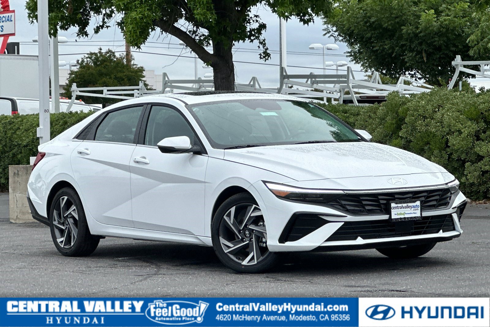 New 2026 Hyundai Elantra Limited FWD image 1