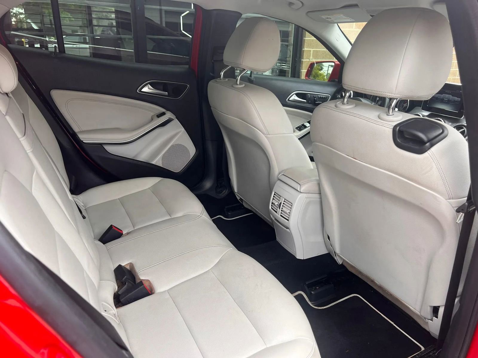 Used 2016 Mercedes-Benz GLA 250 4MATIC image 33