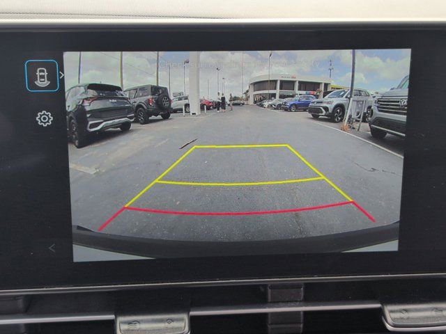 Used 2025 Hyundai Kona SEL FWD image 17