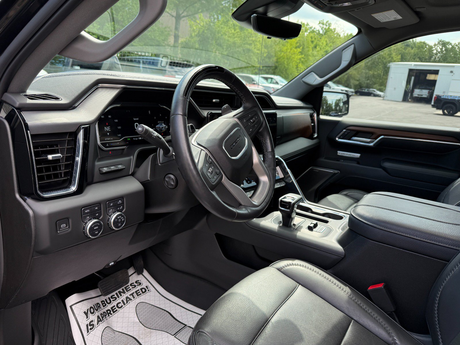 Used 2023 GMC Sierra 1500 Denali AWD/4WD image 13