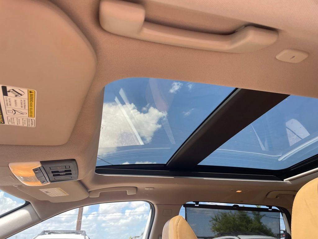 Certified 2023 Nissan Rogue Platinum FWD image 11