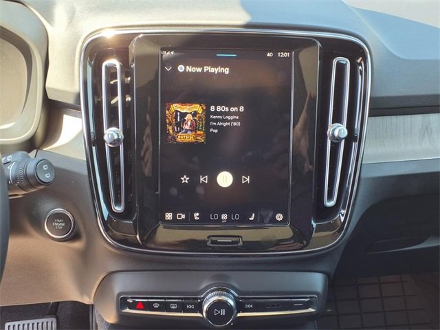 Used 2023 Volvo XC40 B5 Plus w/ Protection Package Premier image 22