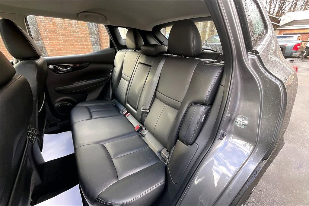 Used 2022 Nissan Rogue Sport SL w/ Premium Package image 25