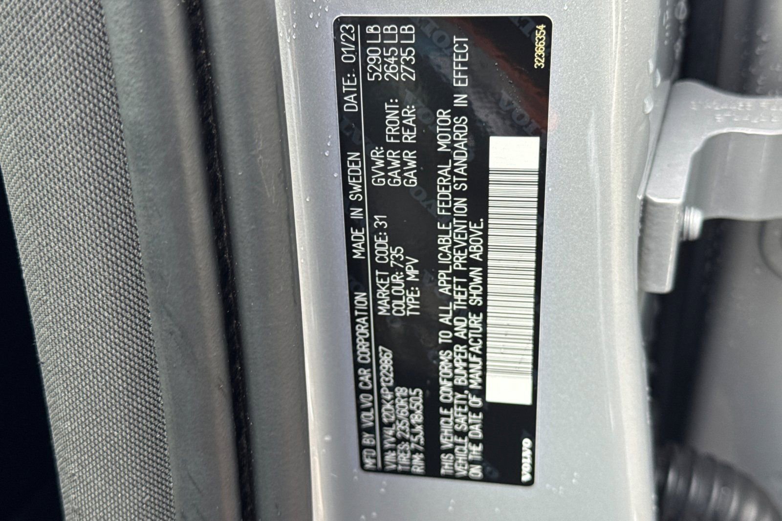 Used 2023 Volvo XC60 B5 Core FWD image 30