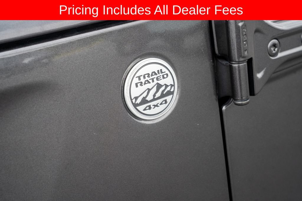 Used 2023 Jeep Gladiator Overland AWD/4WD image 12
