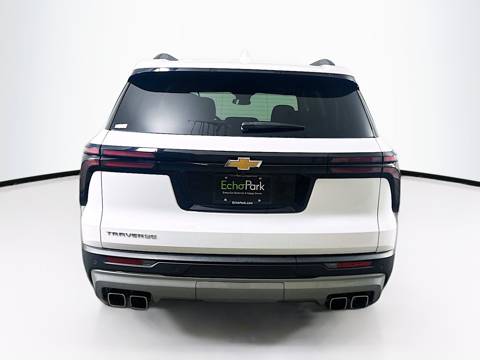 Used 2025 Chevrolet Traverse LT image 7