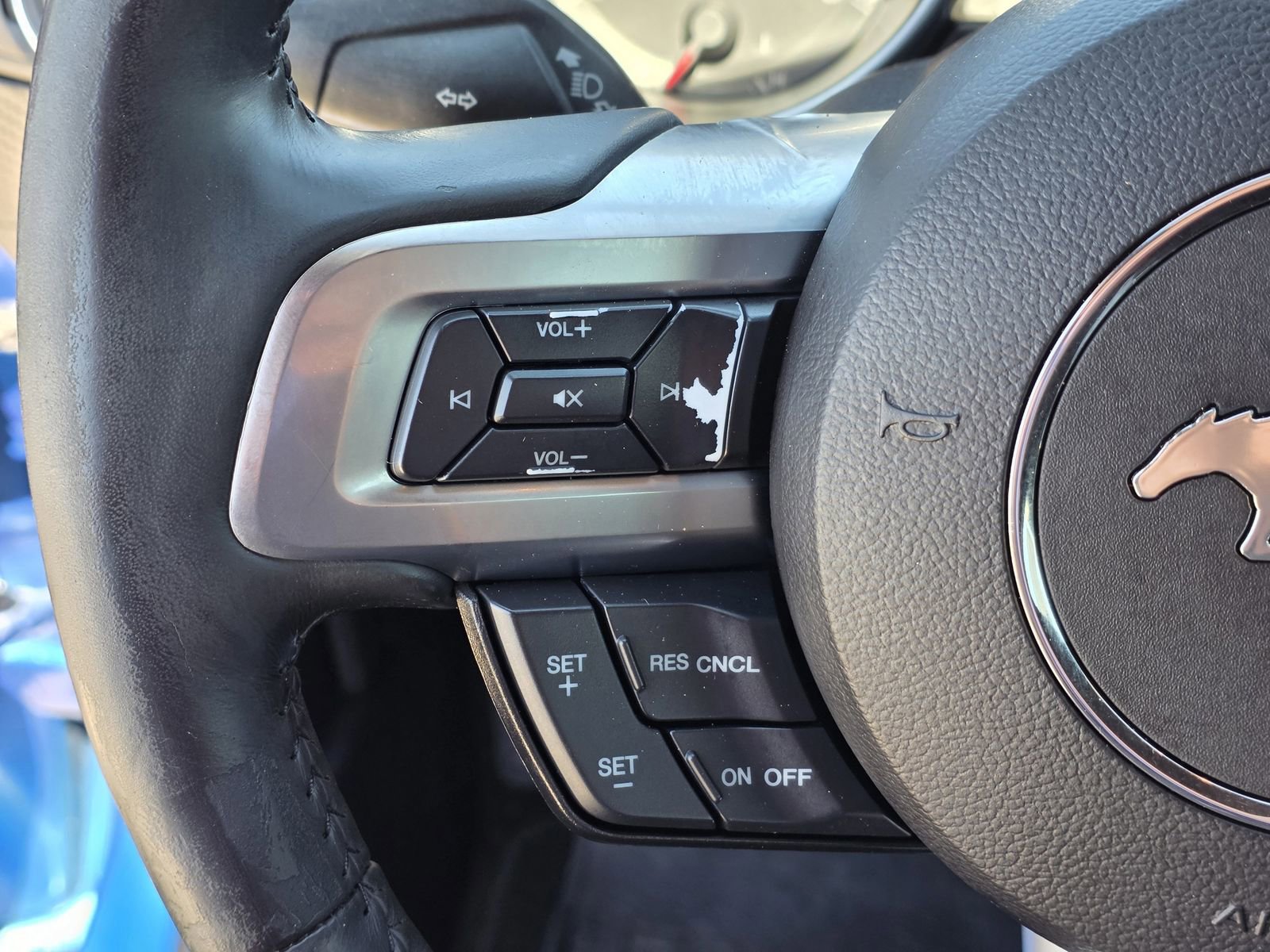 Used 2018 Ford Mustang Coupe image 27