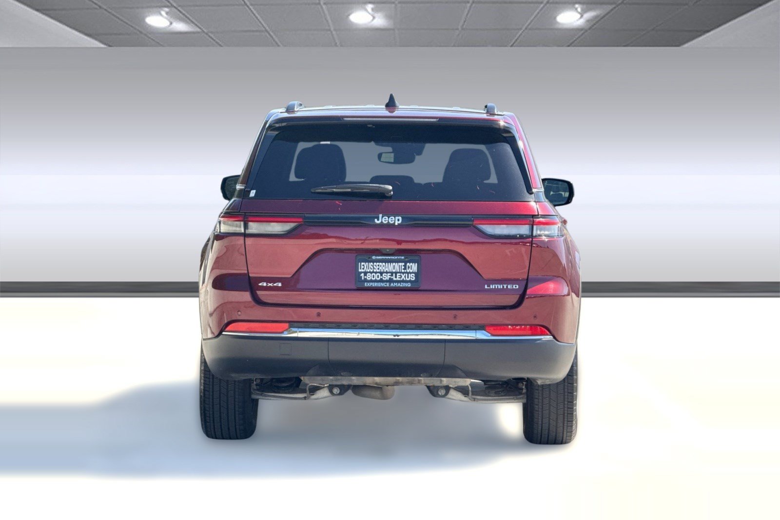 Used 2024 Jeep Grand Cherokee Limited AWD/4WD image 9