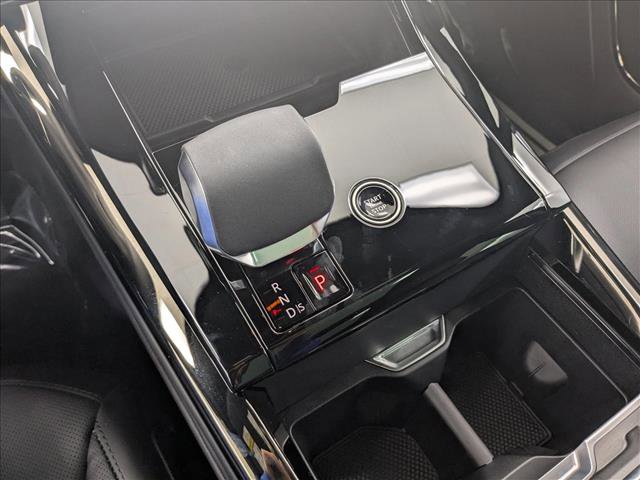 New 2025 Land Rover Range Rover Sport SE image 18