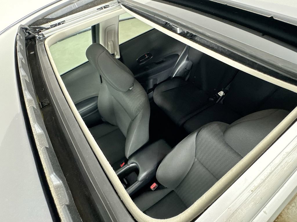 Used 2018 Honda HR-V EX image 26