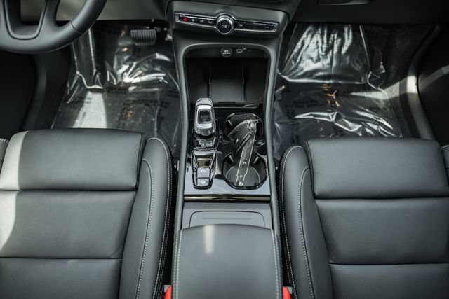 New 2026 Volvo XC40 B5 Plus w/ Climate Package AWD/4WD image 26