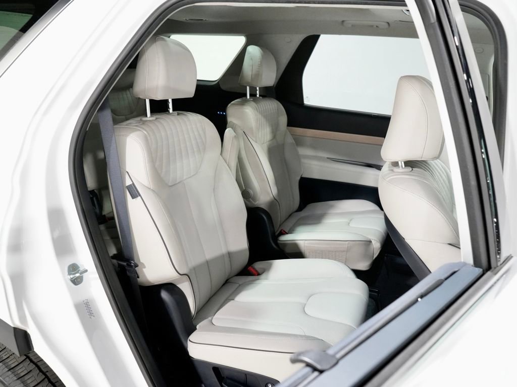 Used 2023 Hyundai Palisade Limited image 33