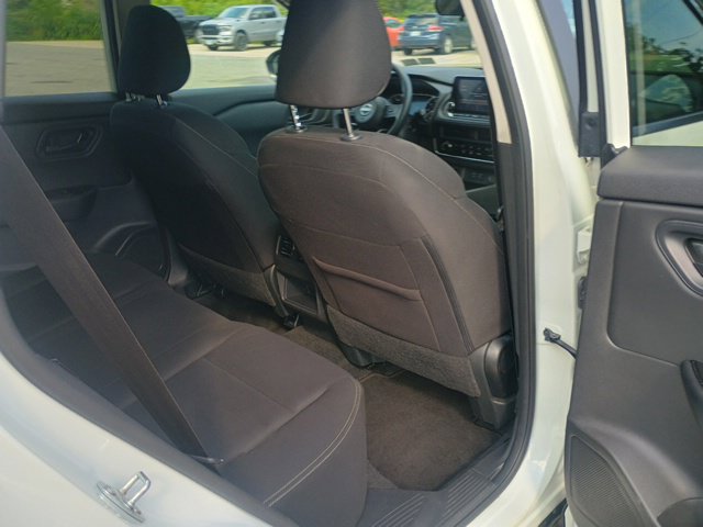 Used 2024 Nissan Rogue S AWD/4WD image 16