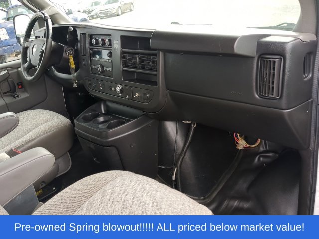Used 2016 Chevrolet Express 2500 RWD image 40