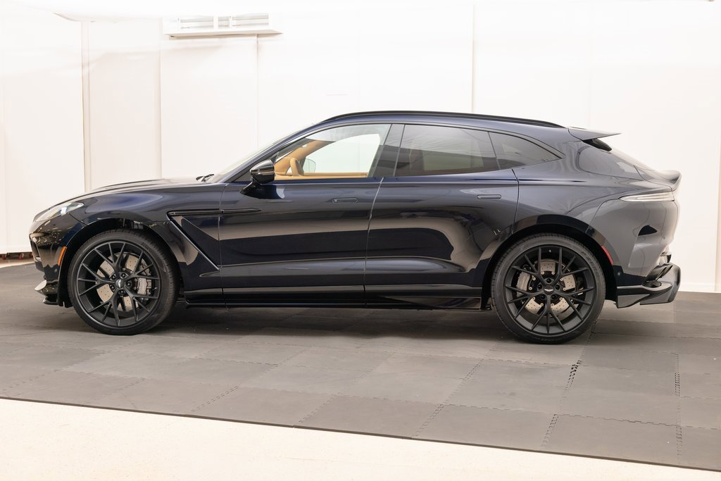 New 2025 Aston Martin DBX 707 image 2