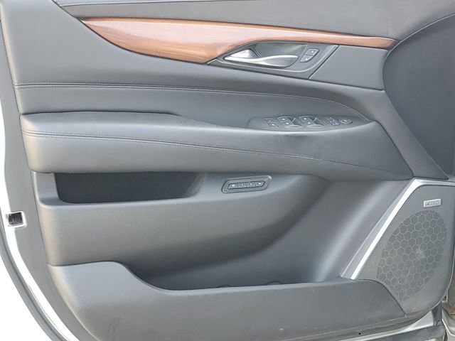 Used 2017 Cadillac Escalade Luxury image 25