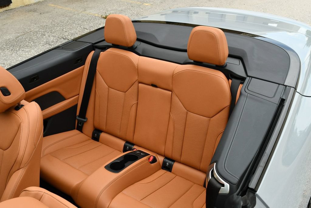 Used 2026 BMW M440i Convertible w/ Premium Package RWD image 16