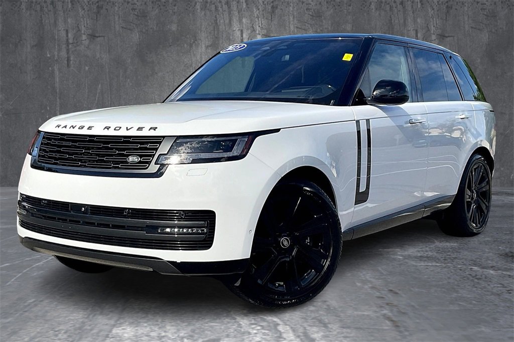 Used 2023 Land Rover Range Rover SE image 1