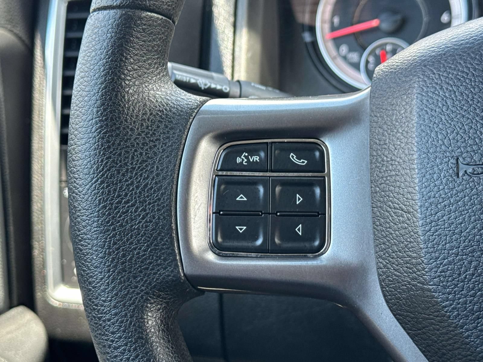 Used 2021 RAM 1500 Classic SLT AWD/4WD image 23