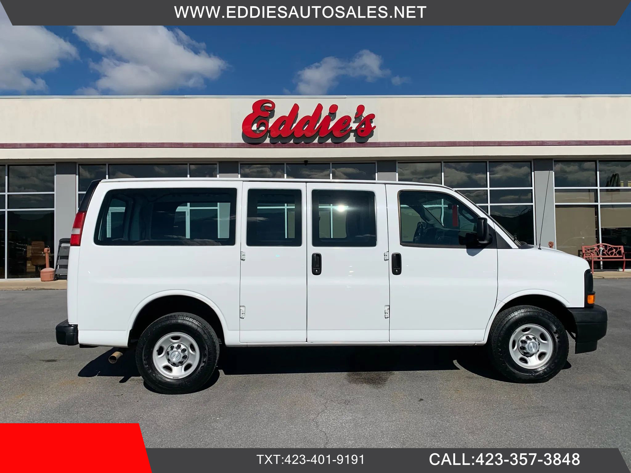Used 2017 Chevrolet Express 2500 image 1