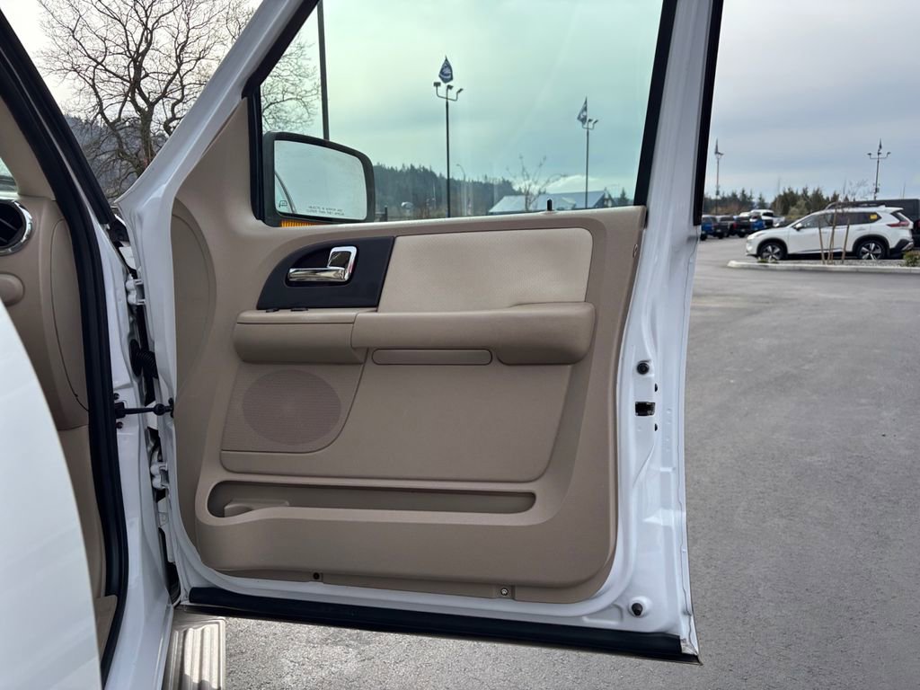 Used 2006 Ford Expedition Eddie Bauer image 26