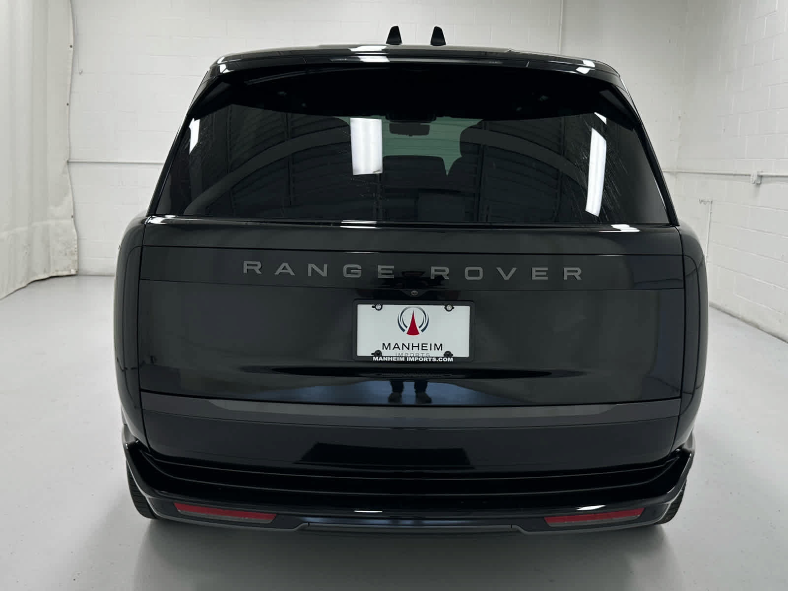 Used 2024 Land Rover Range Rover Long Wheelbase Autobiography AWD/4WD image 7