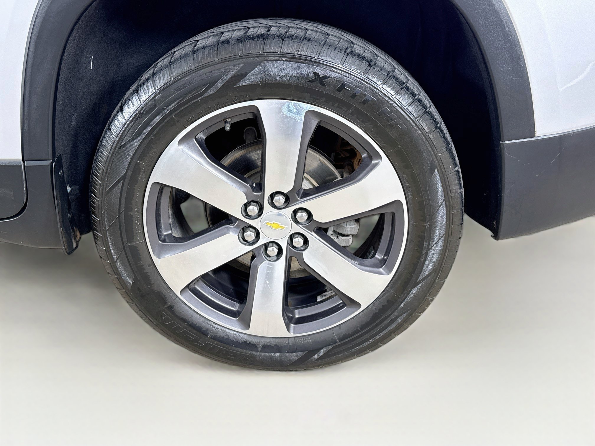 Used 2021 Chevrolet Traverse LT w/ LT Premium Package AWD/4WD image 34