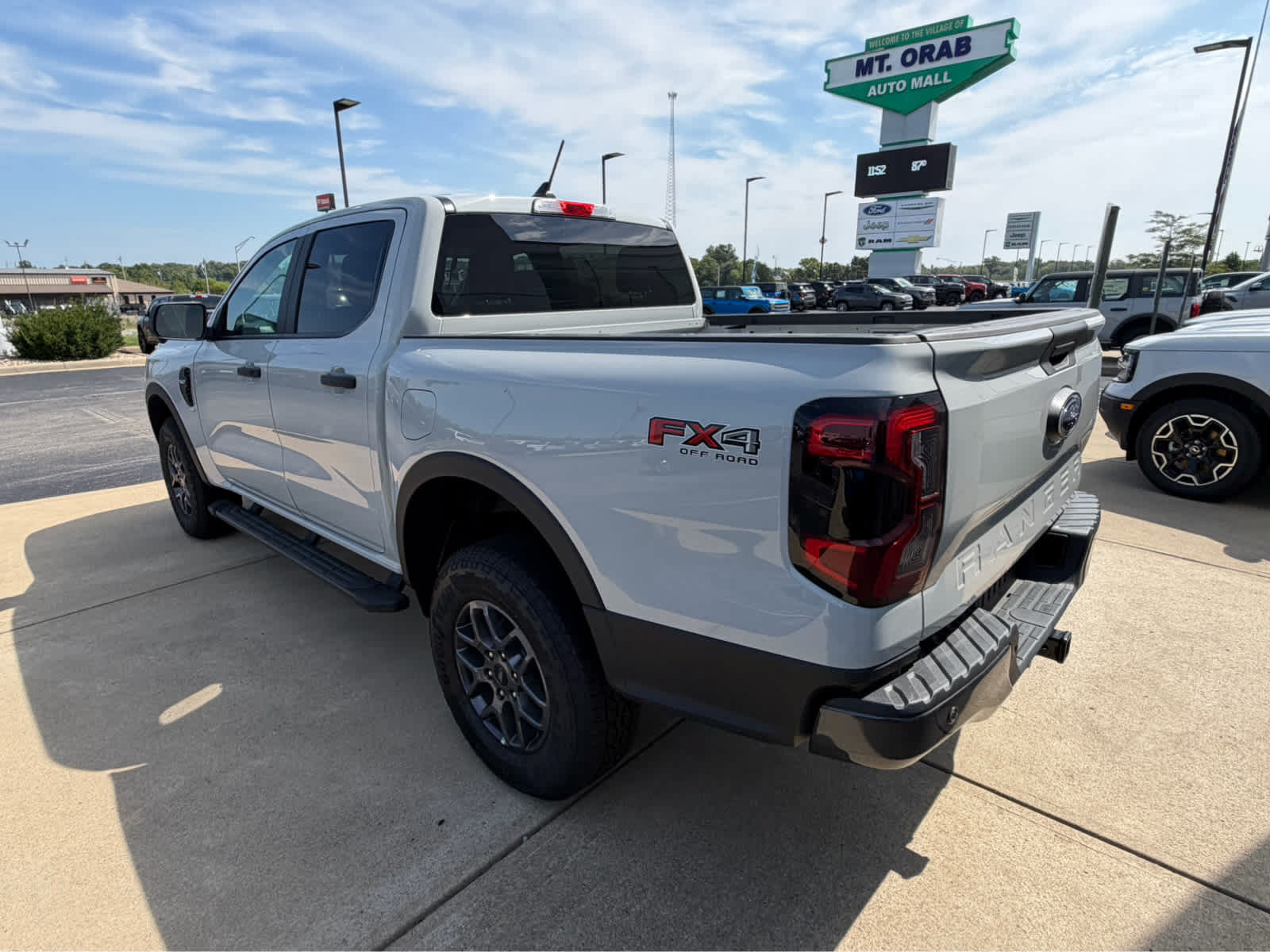 New 2026 Ford Ranger XLT w/ FX4 Off-Road Package AWD/4WD image 3