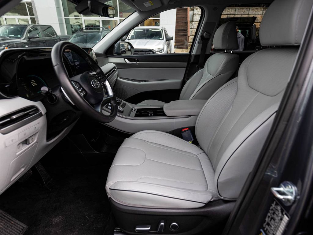 Used 2025 Hyundai Palisade SEL image 25