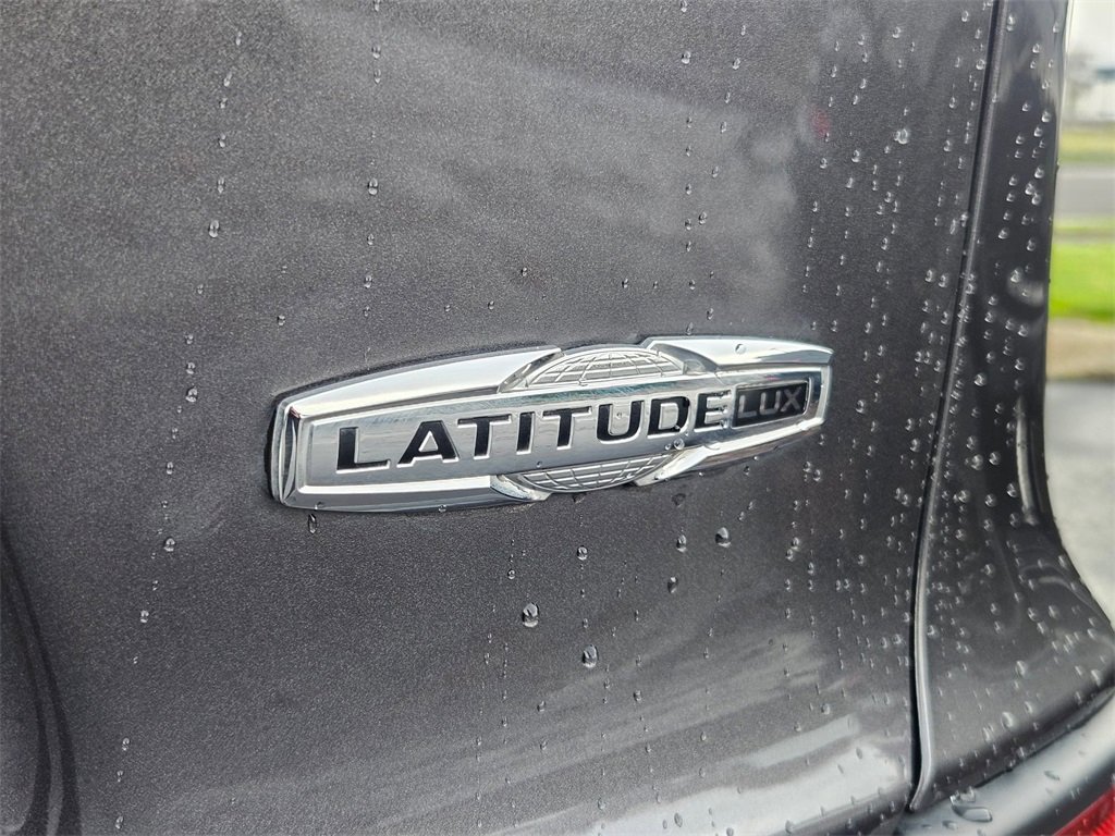 Certified 2021 Jeep Cherokee Latitude Lux w/ Trailer Tow Group image 34