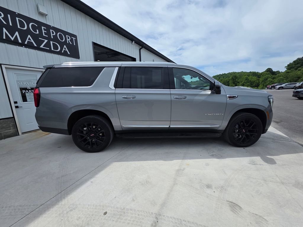 Used 2025 GMC Yukon XL Elevation w/ Technology Package AWD/4WD image 5