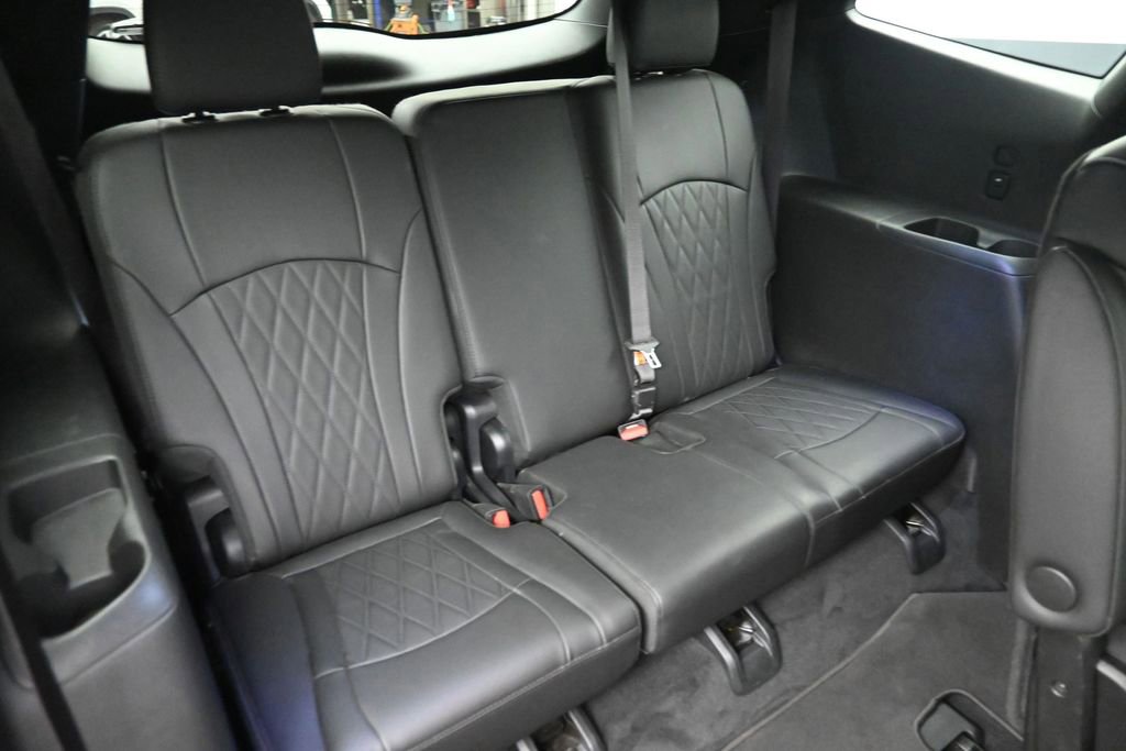 Used 2024 Buick Enclave Avenir w/ Trailering Package, 5000 lbs. AWD/4WD image 9