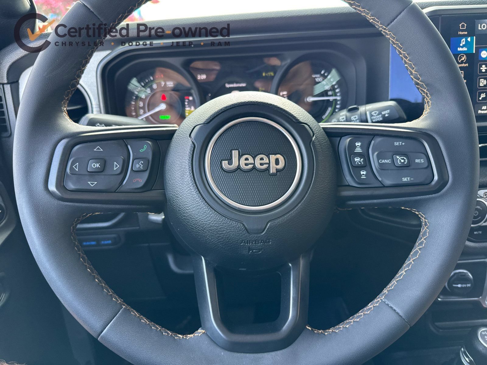 Certified 2024 Jeep Wrangler Unlimited AWD/4WD image 23