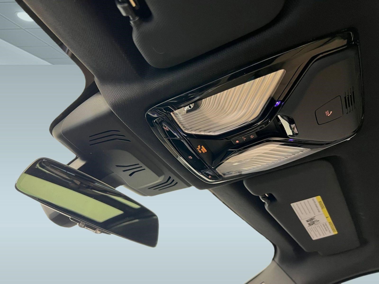 Used 2022 BMW X6 M50i w/ Executive Package image 19