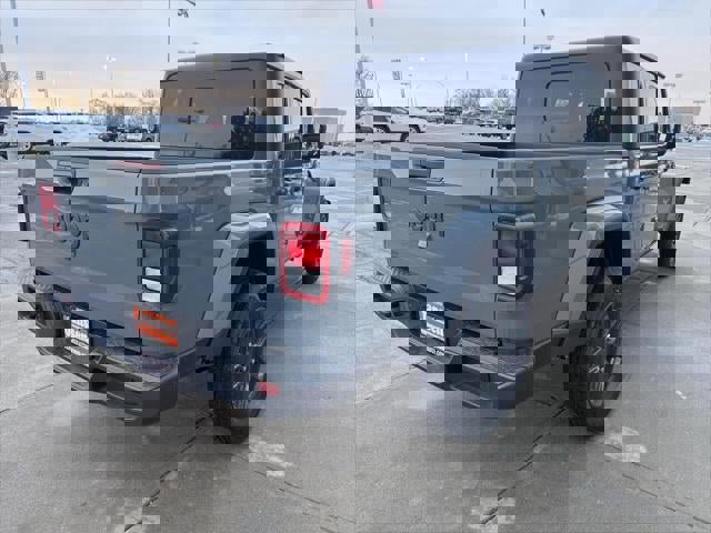 New 2025 Jeep Gladiator Sport image 31