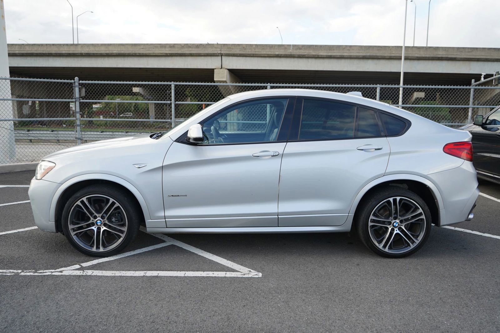 Used 2015 BMW X4 xDrive28i image 2