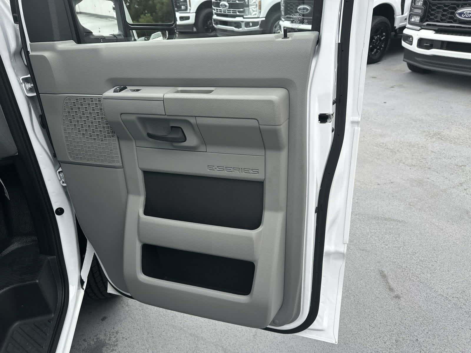 New 2025 Ford E-350 and Econoline 350 Super Duty w/ Power Equipment Group RWD image 28