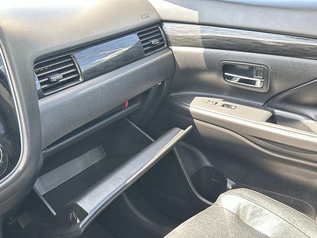 Used 2018 Mitsubishi Outlander ES AWD/4WD image 33