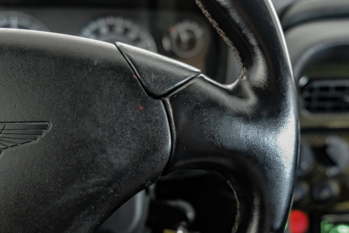 Used 2002 Aston Martin DB7 Vantage RWD image 16