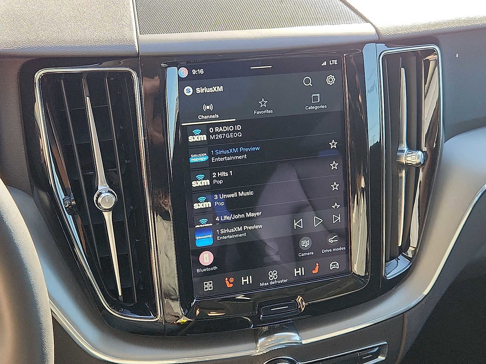 Certified 2023 Volvo XC60 B5 Core w/ Climate Package image 16