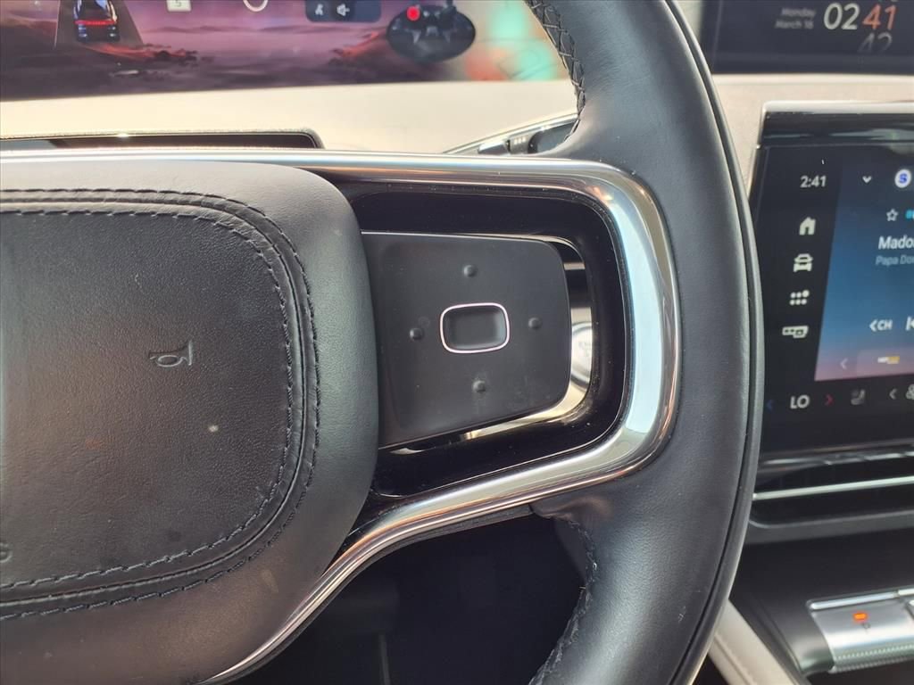 Used 2024 Lincoln Nautilus Premier image 17