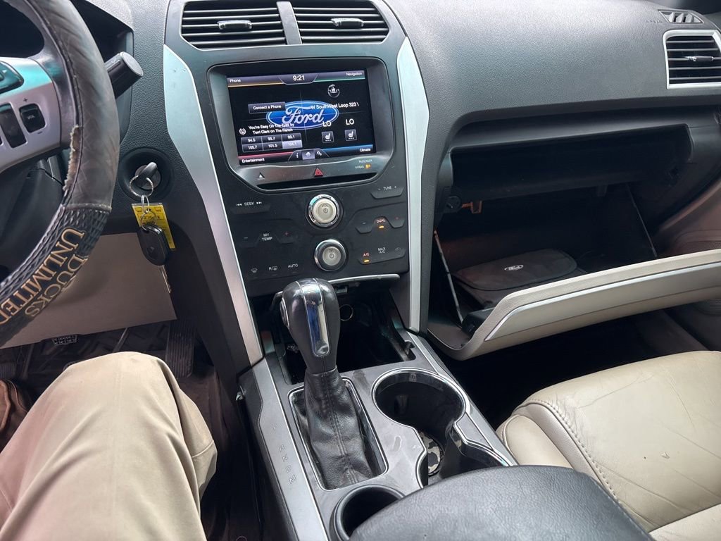 Used 2015 Ford Explorer XLT w/ Equipment Group 202A image 13