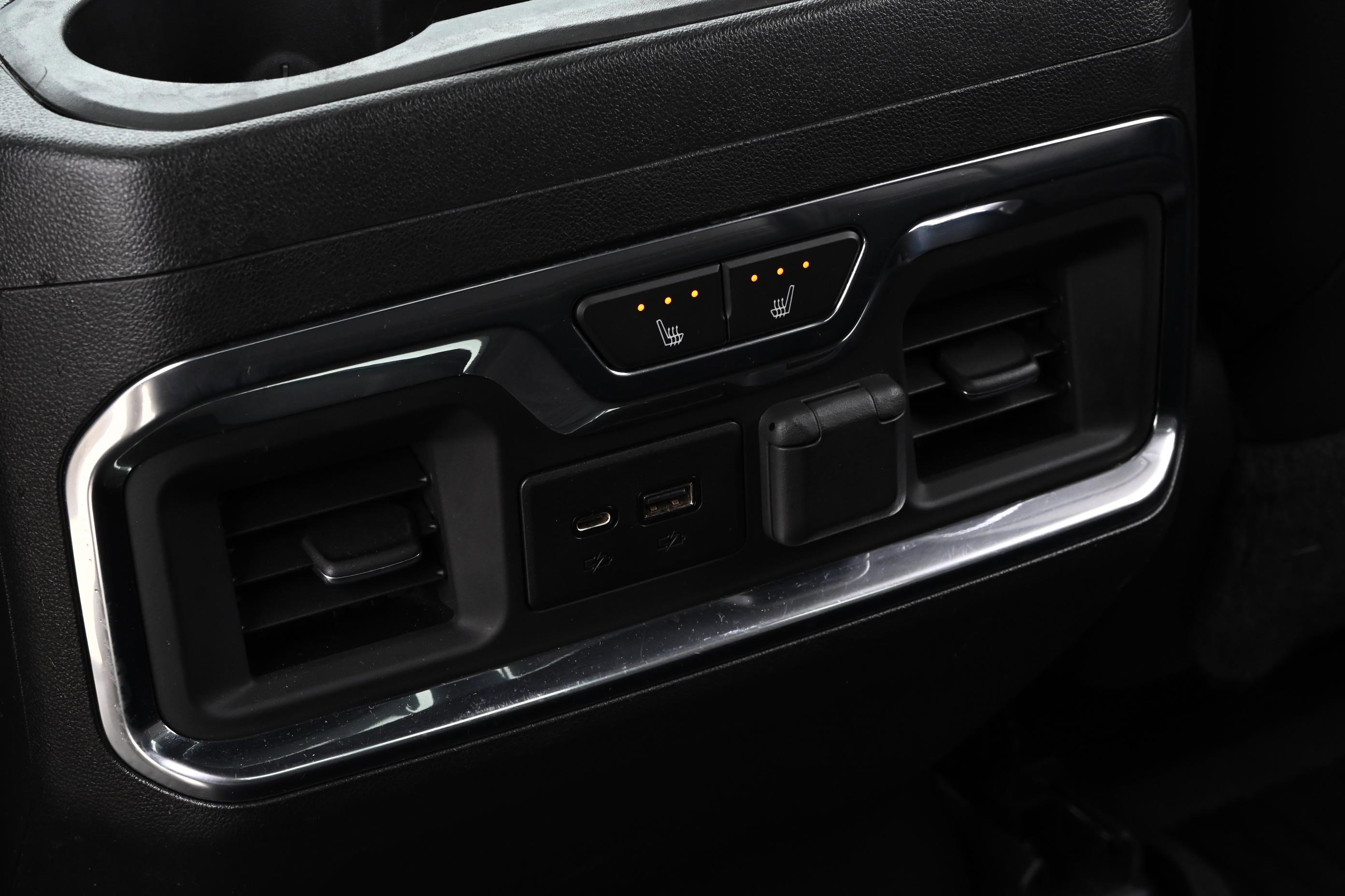 Used 2020 GMC Sierra 3500 AT4 w/ Technology Package image 33