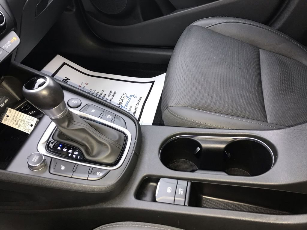 Used 2023 Hyundai Kona Limited image 21