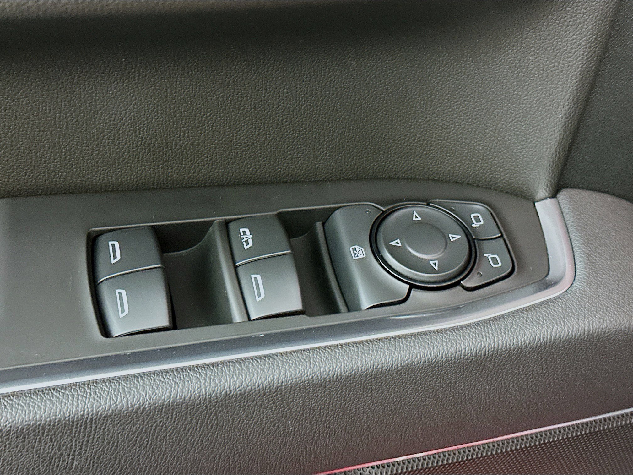 Used 2025 GMC Sierra 1500 Elevation image 15