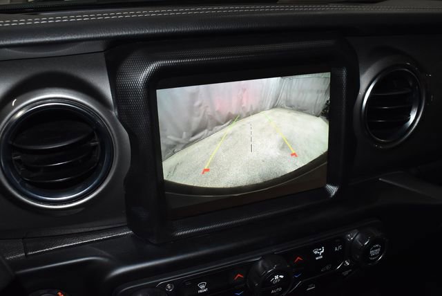 Used 2023 Jeep Wrangler Sahara image 14